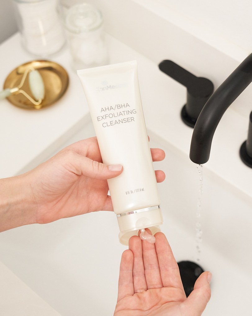 skinmedica-aha-bha-exfoliating-cleanser-acne-dca-advanced-skincare-center-sink